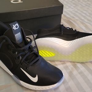 Nike KD Trey 5 Vll